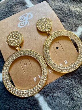 Plunder Crystal Rhinestone Statement Earrings New on Card